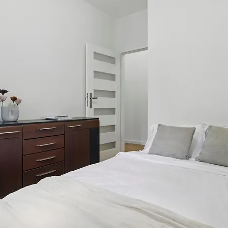 Paryska Bright & Cozy By Solarento Lejlighed